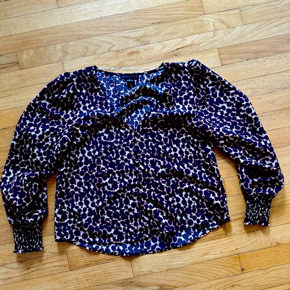 Leopard print shirt long sleeve with elastic at wrists